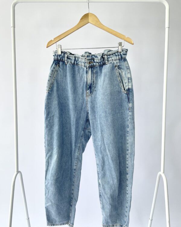 Calça lavagem clara jeans ZARA - 38 VENDIDO SISTEMA OTO