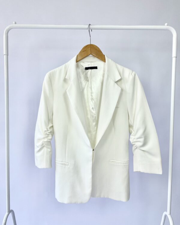 Blazer branco com detalhe na manga MY PLACE - M - VENDIDO SISTEMA OTTO