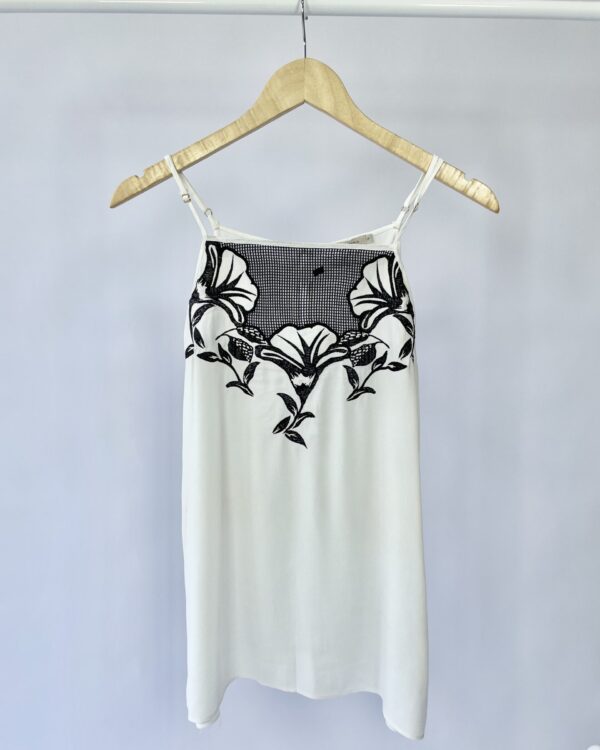 Regata branca com detalhes pretos MARIA FILÓ - P