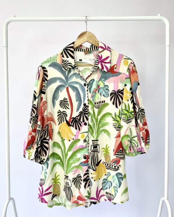 Camisa estampada colorida FARM - G - VENDIDO SIST OTO