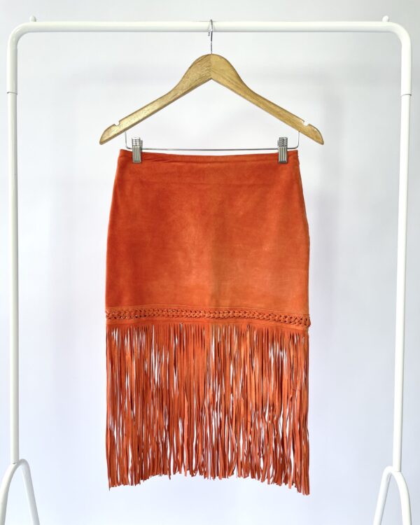 Saia laranja couro com franjas GUPIRE + RENATTA GOMES - PP Calça preta couro RENATTA GOMES - 38 *DEVOLVIDA 12-09*
