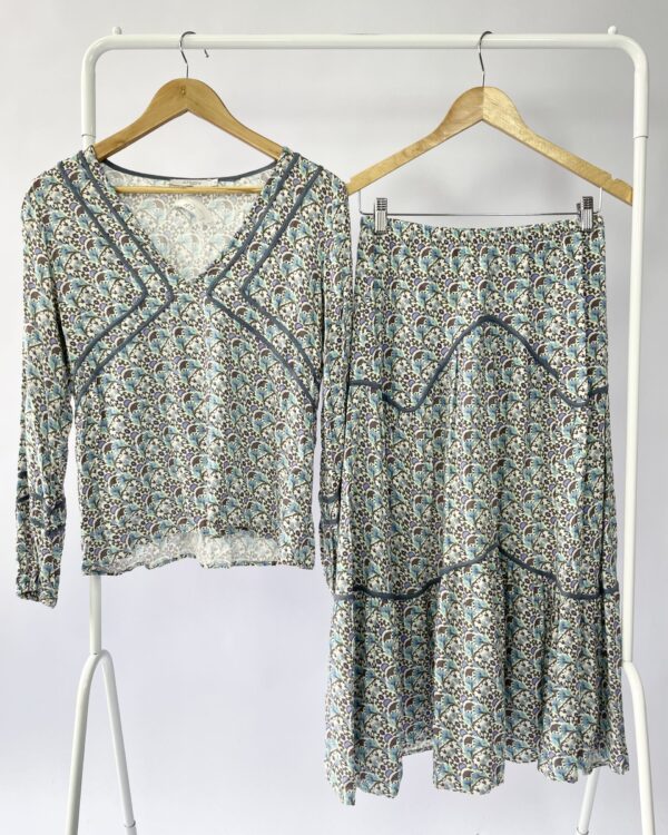 Conjunto azul estampado saia e blusa ATEEN - 38 - VENDIDO SIST OTO