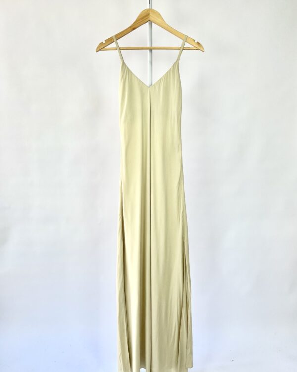 Vestido longo bege com fenda lateral DYE ME - P - VENDIDO SISTEMA OTO