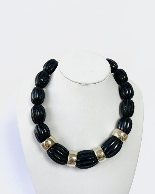 Colar pitanga  preto ISA BAHIA VENDIDO SISTEMA OTO