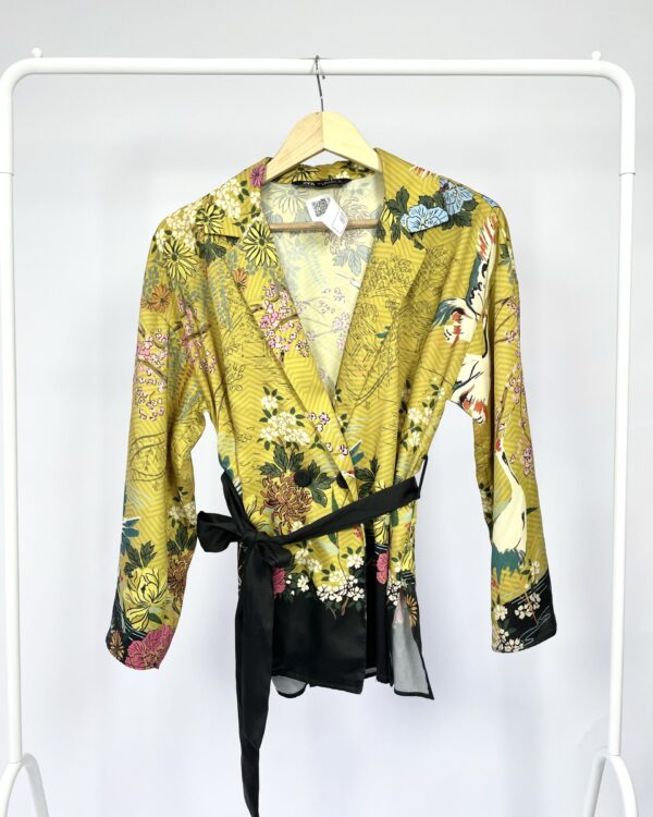 Kimono mostarda com estampa ZARA - P - VENDIDO SISTEMA OTO
