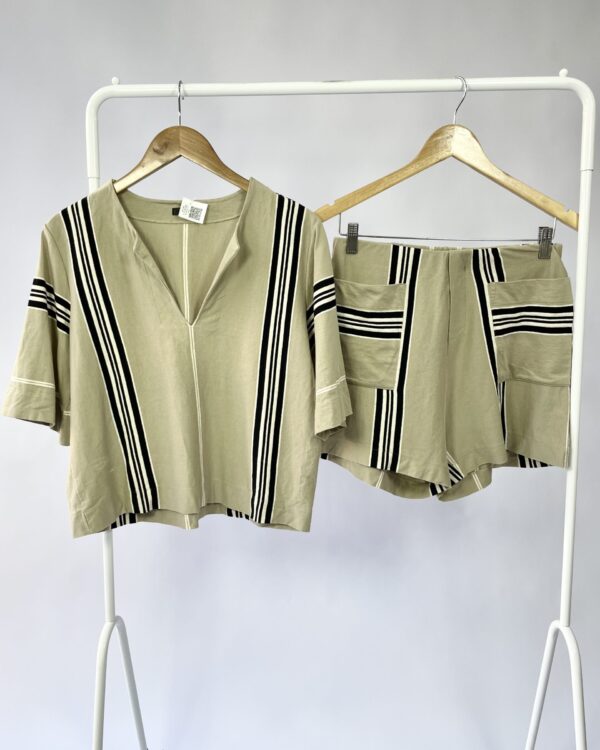 Conjunto short e blusa marrom com listras OSKLEN - M