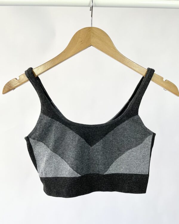 Top conza e preto  TRACK&FIELD - G - VENDIDO SISTEMA OTO