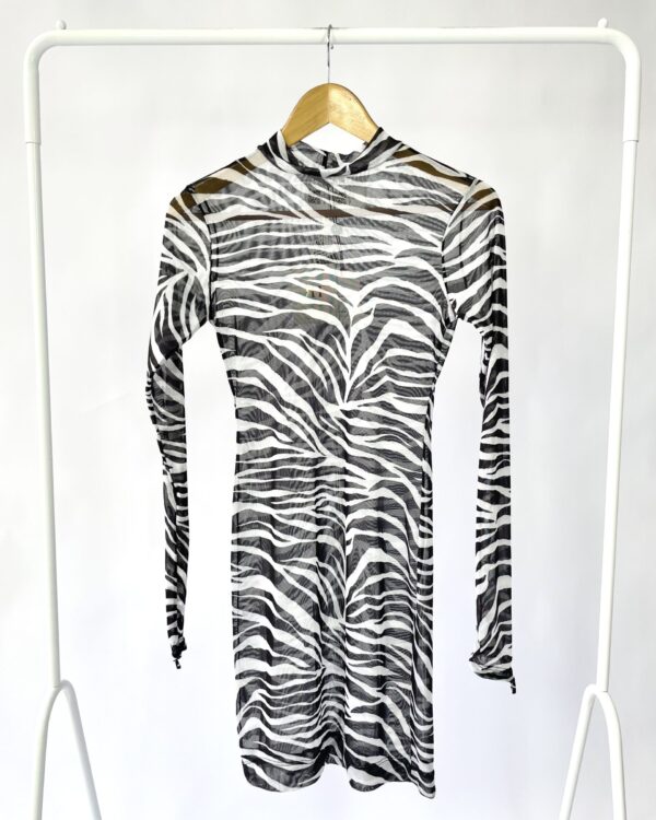 Vestido curto p&b tule TRULY - M *nunca usado* - VENDIDO SISTEMA OTO