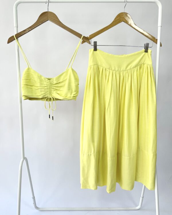 Conjunto saia e top amarela ANIMALE - 38 - VENDIDO SISTEMA OTO