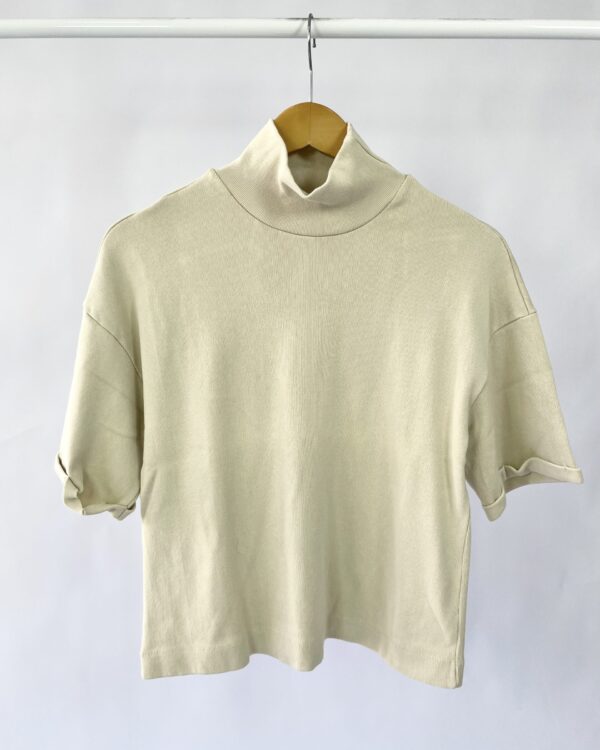 Blusa de tricot com gola bege ANPO - M - VENDIDO SISTEMA OTO