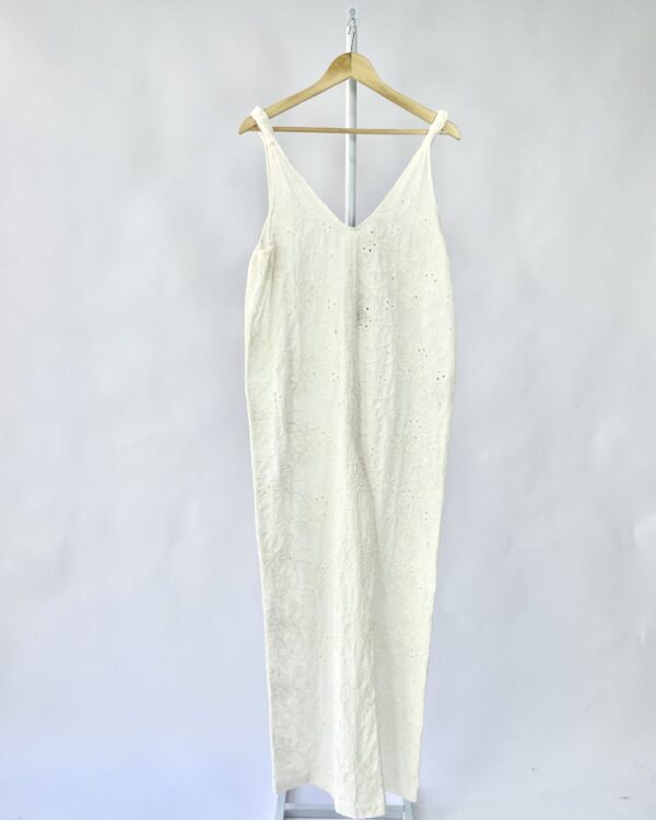 Macacão branco de laise ZARA - P *nunca usado* - VENDIDO SISTEMA OTO