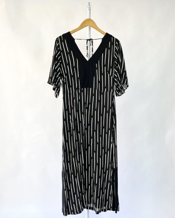 Vestido preto e branco longo LIZIE - M - VENDIDO SISTEMA OTO