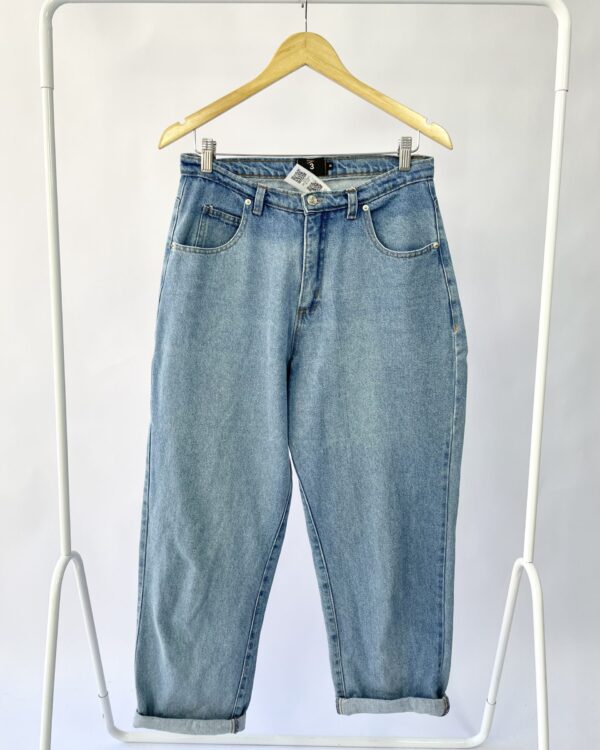 Calça jeans lavagem calra LOJA TRÊS - G - VENDIDO SIST OTO