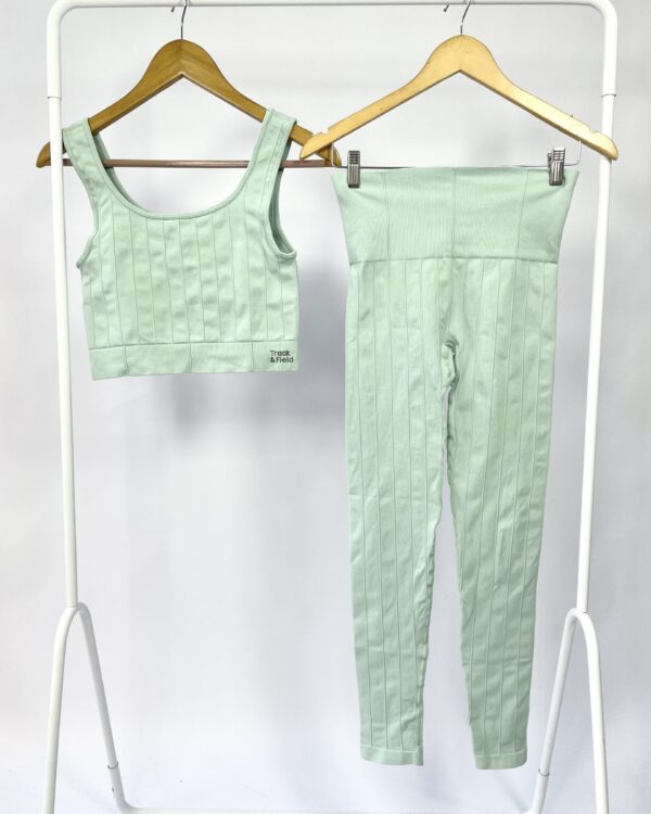 Conjunto top e calça azul claro TRACK FIELD - M VENDIDO SISTEMA OTO