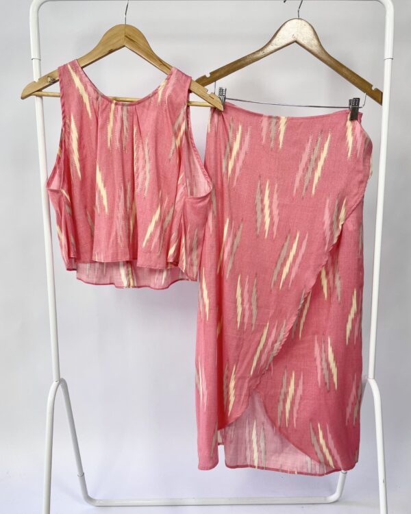 Conjunto rosa saia e croped MARJU - P - VENDIDO SISTEMA OTO