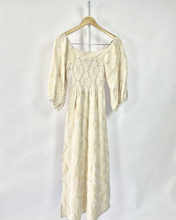 Vestido bege com bordados brancos MISSINCLOF - M