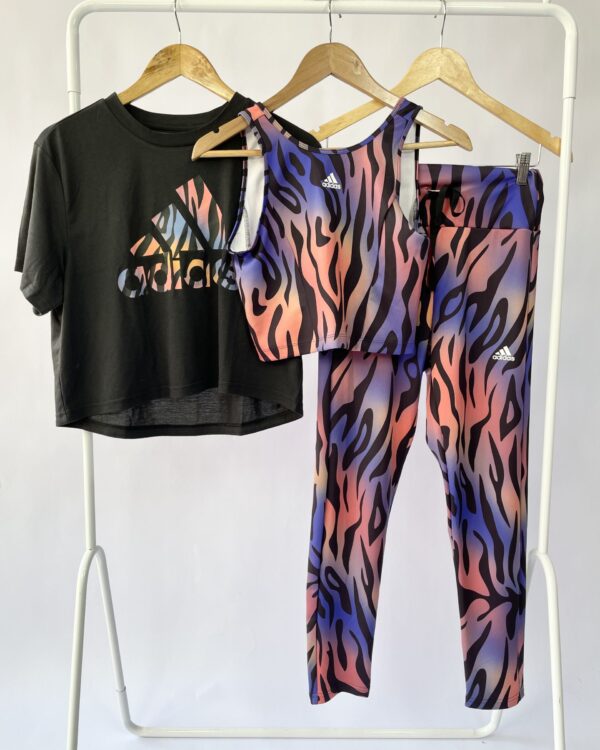 Trijunto calça top e blusa azul e rosa estampa zebra ADIDAS - M VENDIDO SISTEMA OTO