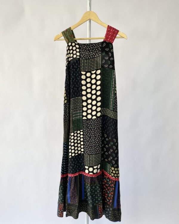 Vestido preto com estampa CANTÃO - M