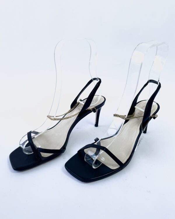 Sandalia preta salto baixo SCHUTZ - 36 - VENDIDO SISTEMA OTO