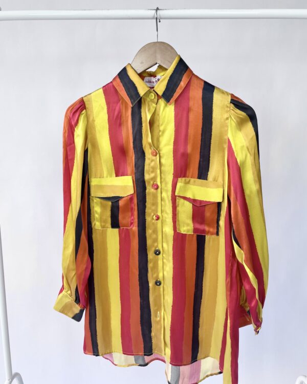Camisa seda amarelo azul e vermelho ISABELA CAPETO - 36 *nunca usado* - VENDIDO SISTEMA OTO