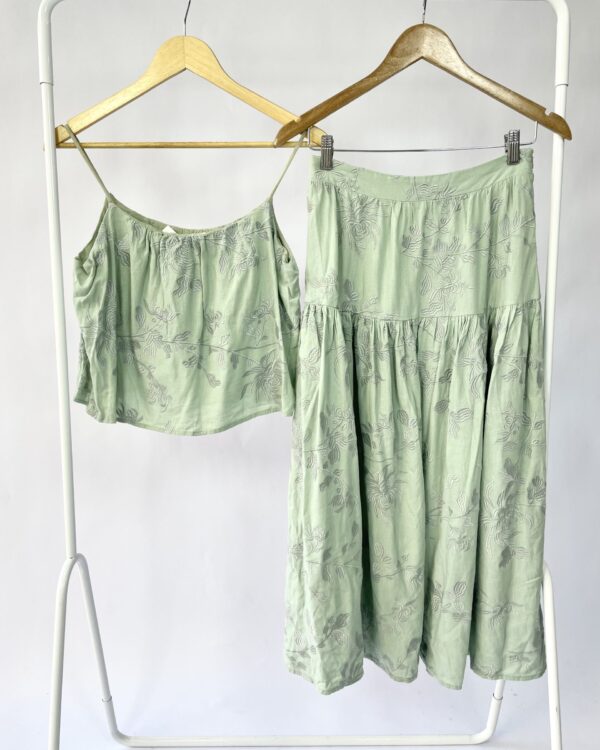 Conjunto linho azul claro co bordados CRIS BARROS - 38