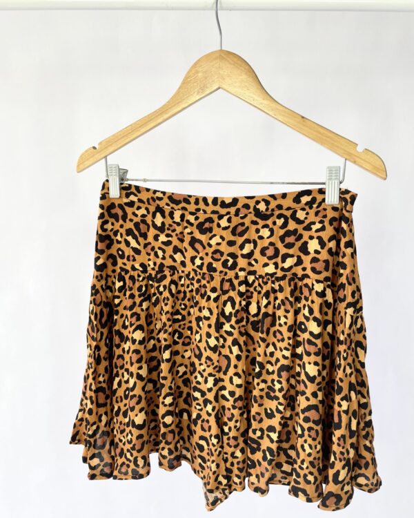 Shoert marrrom com estampa onça FARM - M - VENDIDO SISTEMA OTO