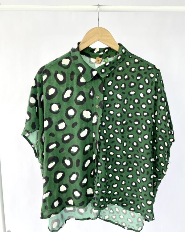 Blsua verde com estampa FARM - G - VENDIDO SISTEMA OTTO