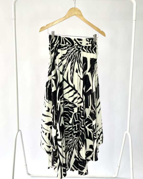 Saia p&b com estampa FARM - P - VENDIDO SISTEMA OTO