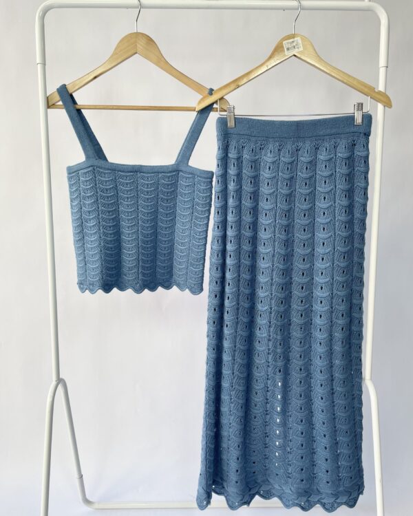 Conjunto blusa e saia de tricot azul  - P - VENDIDO SISTEMA OTO