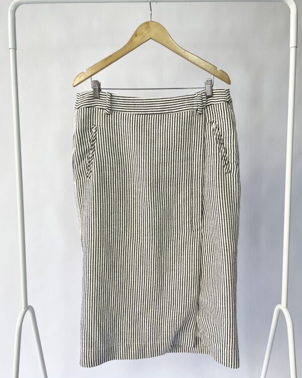 Saia listrada p&b AGILITÁ - 44 - VENDIDO SISTEMA OTO