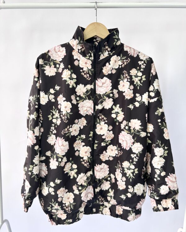 Bomber preta estamp flores LUISA MEIRELLES - P *nunca usado*