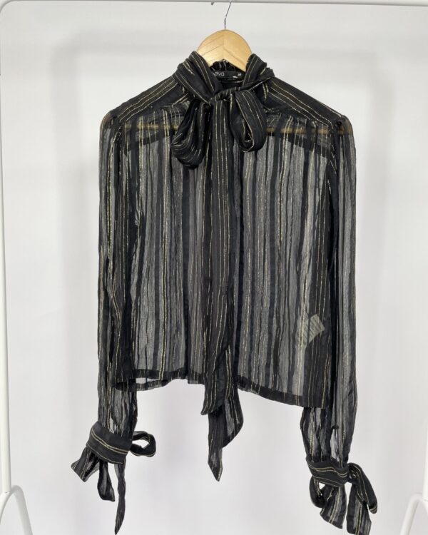 Blusa preta com lurex seda EVA - 38 - VENDIDO SISTEMA OTO