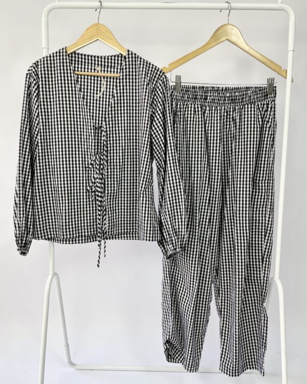 Conjunto p&b quadriculado PANÔ - P - VENDIDO SISTEMA OTO