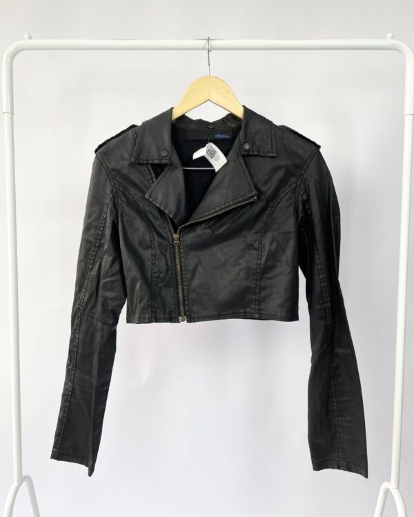 Jaqueta croped resinada preta DRESS TO - M