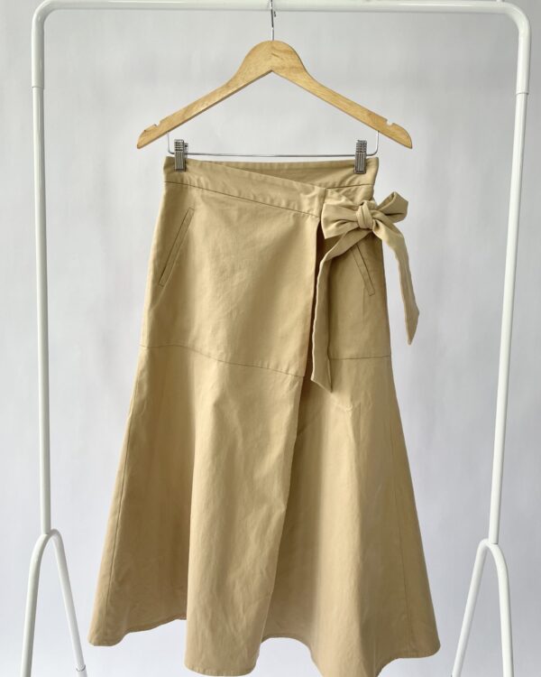 Saia midi bege ANDREA MARQUES - 38 - VENDIDO SISTEMA OTO