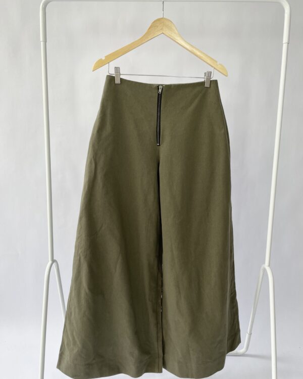 Calça verde musgo pantalona INGLESIS - 36 - VENDIDO SISTEMA OTO