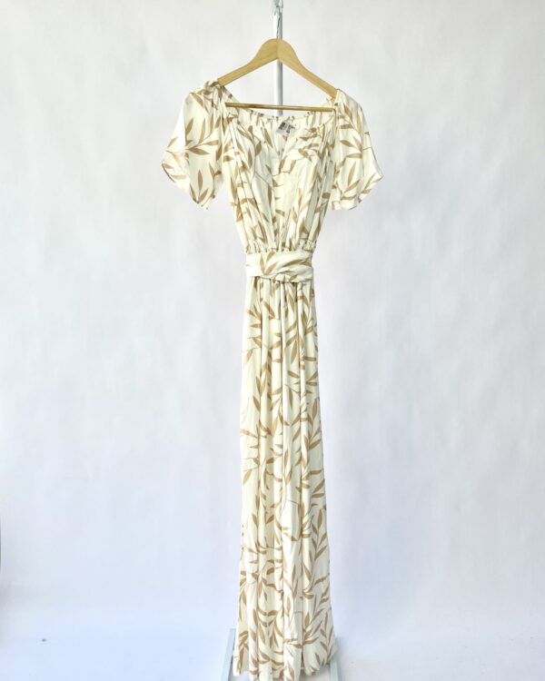 Macacão off white com estamp - M