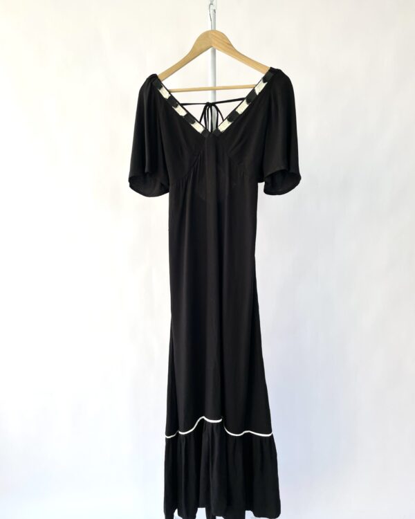 Vestido midi preto SACADA - P - VENDIDO SISTEMA OTO