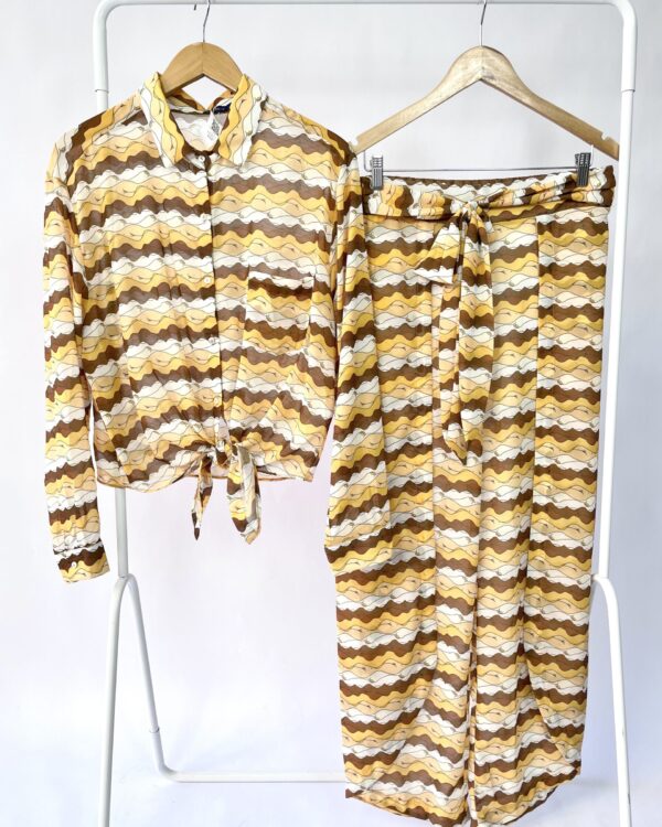 Conjunto com estamp PARIOCA - G *nunca usado* - VENDIDO SISTEMA OTO