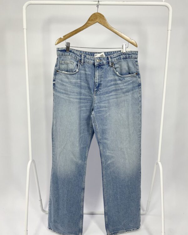 Calça jeans ZARA - 44 *nunca usado* - VENDIDO SISTEMA OTO