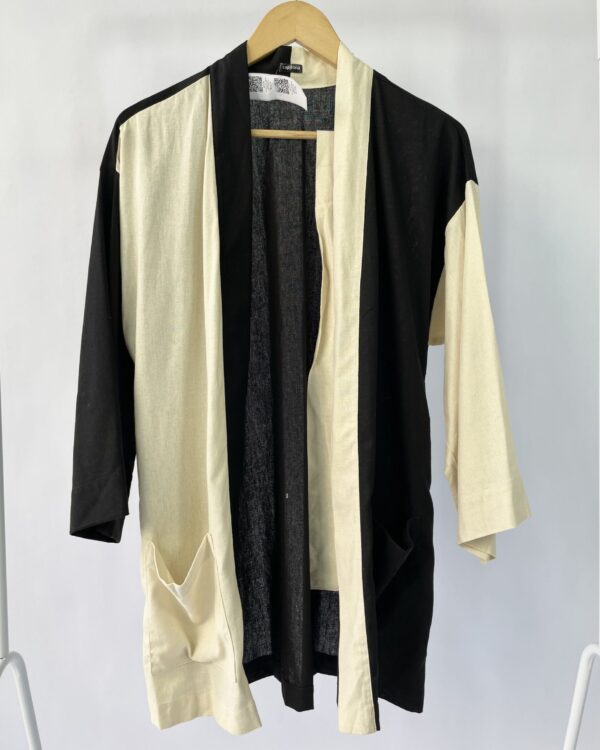 Kimono com faixa preto e off CAPITONA -P - VENDIDO SISTEMA OTO