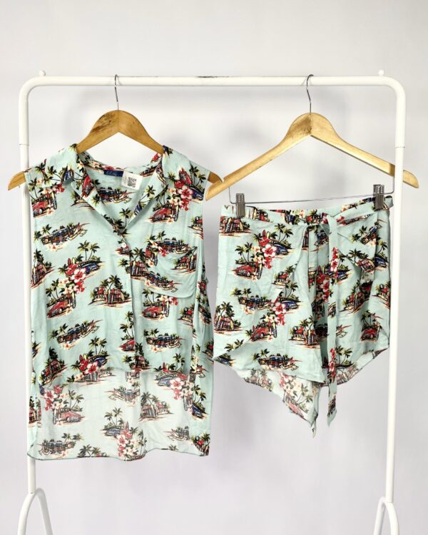 Conjunto short e blusa azul com estampa A BRAND - P - VENDIDO SISTEMA OTO