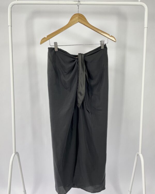 Saia preta longa com amarração MIXED - 36 - vendido sistema oto