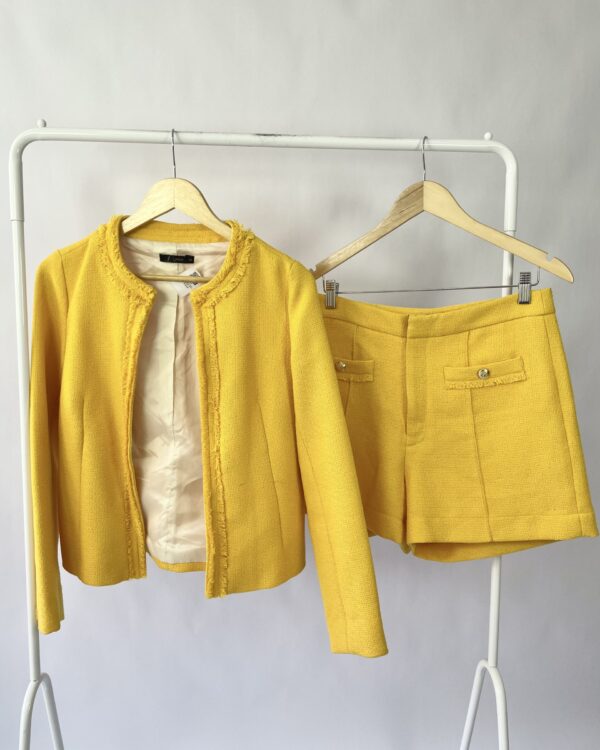 Conjunto amarelo tweed blazer e short LEELOO - M - VENDIDO SISTEMA OTO