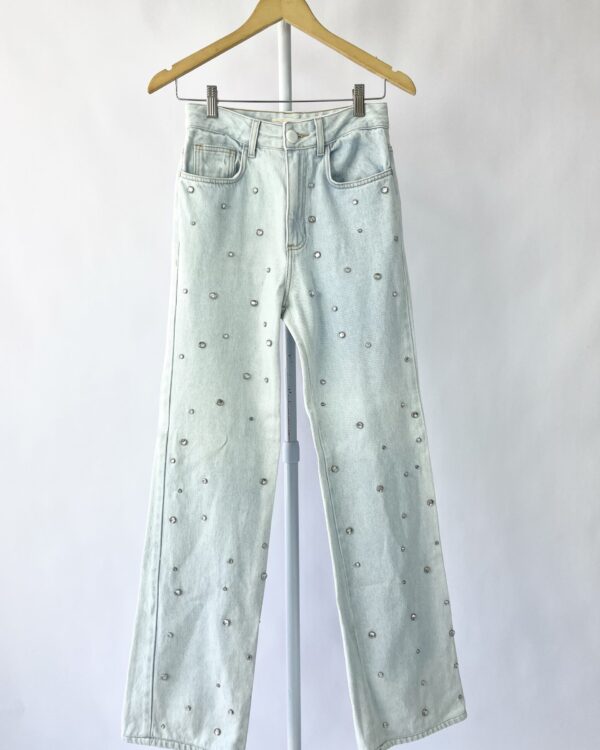 Calça jeans reta lavagem clara com aplicações NV - 34 - VENDIDO SISTEMA OTO