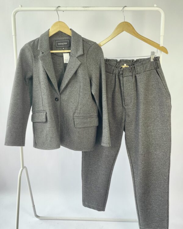 Conjunto blazer e calça cinza SHOULDER - 40