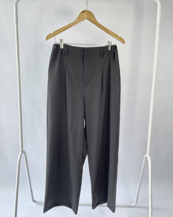 Calça preta pantalona com elastano SHOULDER - 40 - VENDIDO SISTEMA OTO