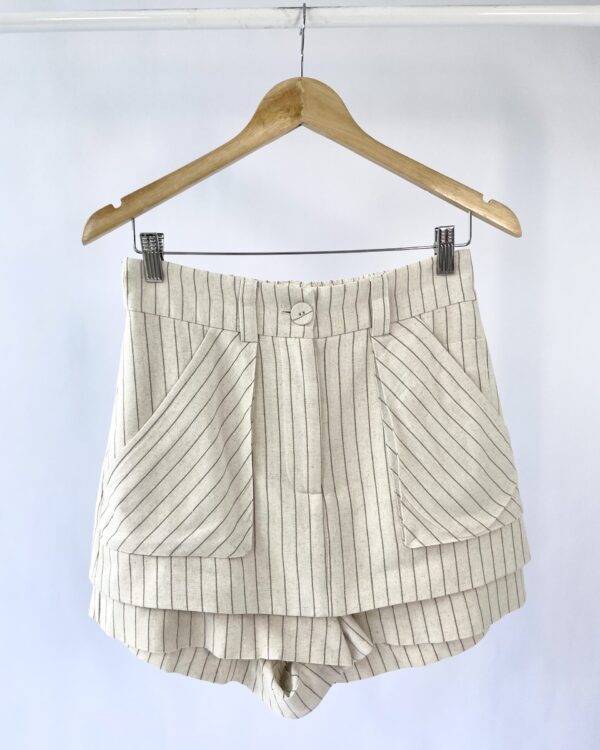 Short e saia linho off com listaras TETI GIO - 38 - VENDIDO SISTEMA OTO