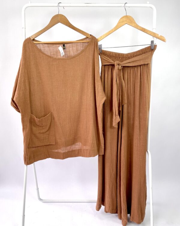 Conjunto marrom calça e blusa PIAZE - M *nunca usado* - VENDIDO SISTEMA OTO