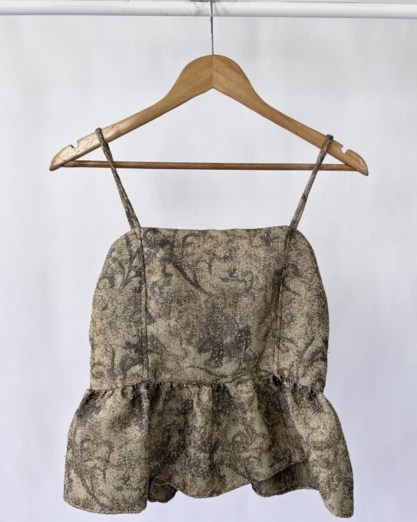 Blusa com lurex dourado VANVAN - P *nunca usado*